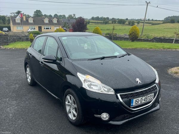 Peugeot 208 Hatchback, Diesel, 2015, Black