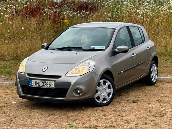 Renault Clio Hatchback, Ethanol Petrol, 2011, Gold