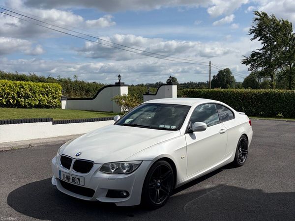 BMW 3-Series Coupe, Petrol, 2011, White