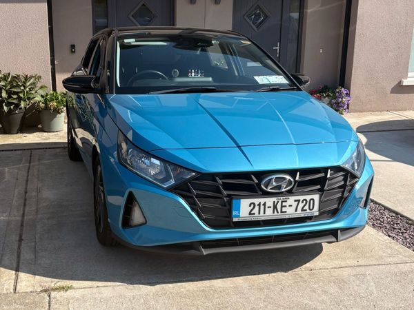 Hyundai i20 Hatchback, Petrol, 2021, Blue