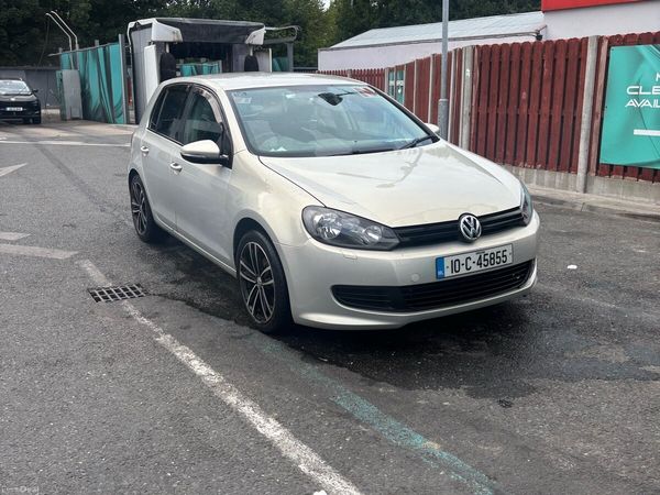 Volkswagen Golf Hatchback, Petrol, 2010, Silver