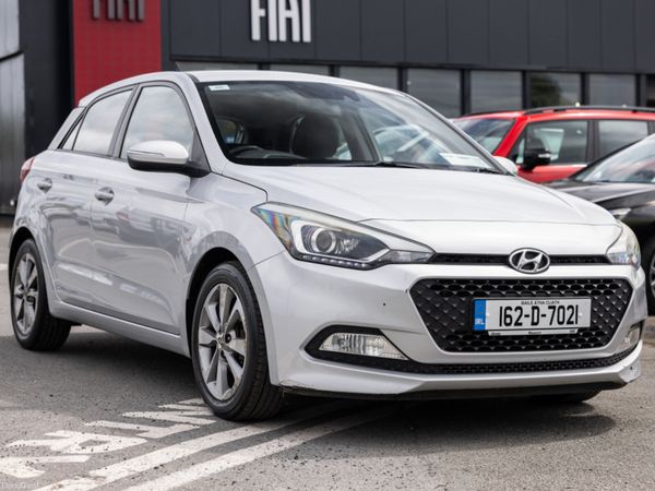 Hyundai i20 Hatchback, Petrol, 2016, Silver