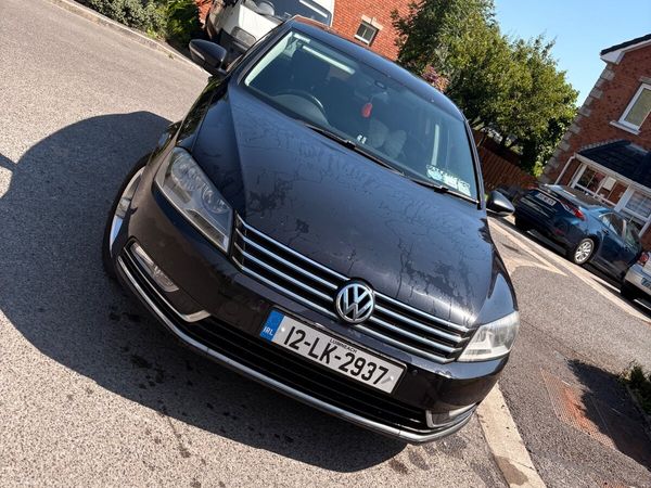 Volkswagen Passat Saloon, Diesel, 2012, Black