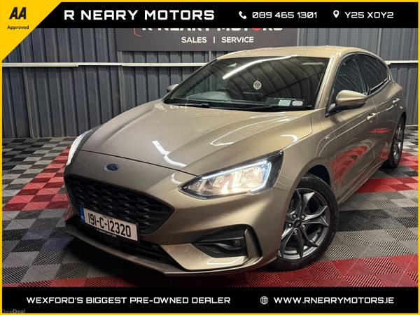 Ford Focus Hatchback, Petrol, 2019, Grey