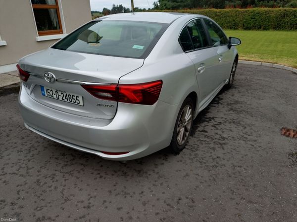 Toyota Avensis Saloon, Diesel, 2015, Silver