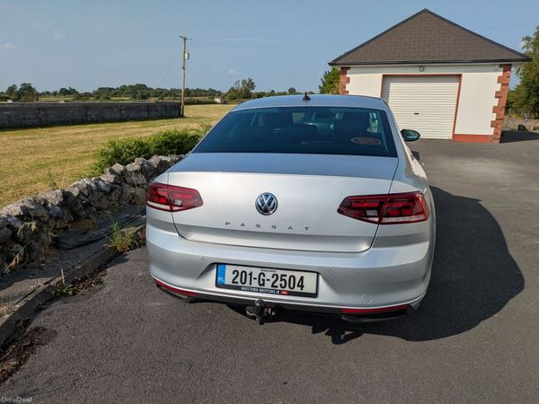 Volkswagen Passat Saloon, Diesel, 2020, Grey