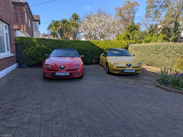 Alfa Romeo Spider Convertible, Petrol, 2001, Red