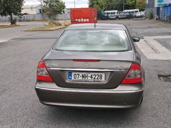 Mercedes-Benz E-Class Saloon, Petrol, 2007, Grey