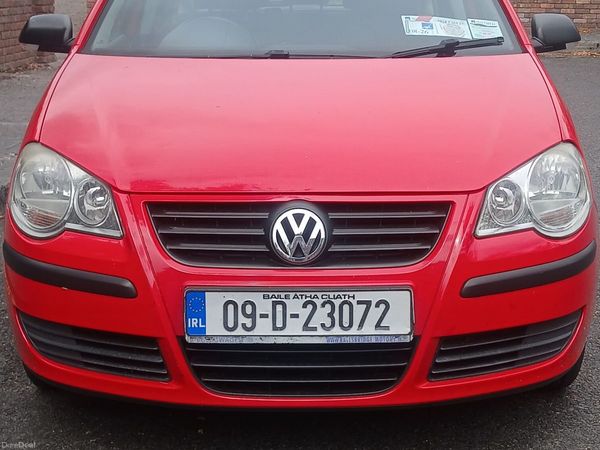 Volkswagen Polo Hatchback, Petrol, 2009, Red