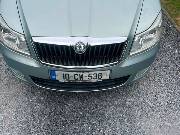 Skoda Octavia Hatchback, Diesel, 2010, Green