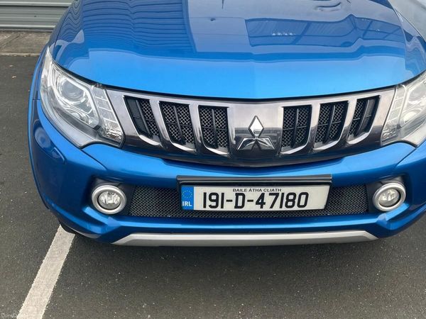 Mitsubishi L200 Crew Cab, Diesel, 2019, Blue