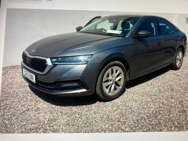 Skoda Octavia Saloon, Diesel, 2023, Grey