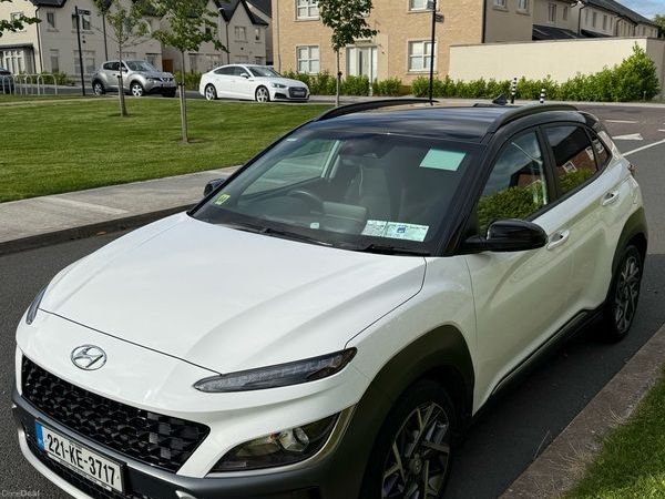 Hyundai KONA MPV, Petrol Hybrid, 2022, White