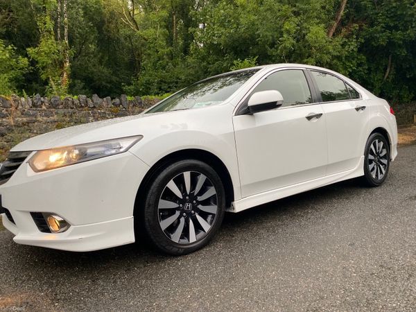 Honda Accord Saloon, Diesel, 2014, White