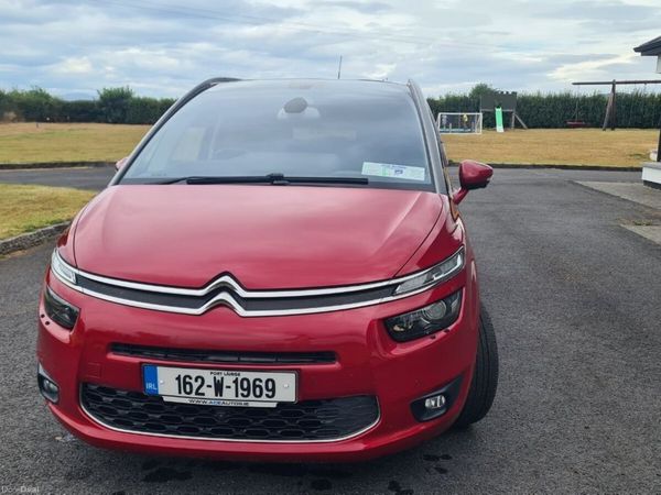 Citroen C4 Hatchback, Petrol, 2016, Red