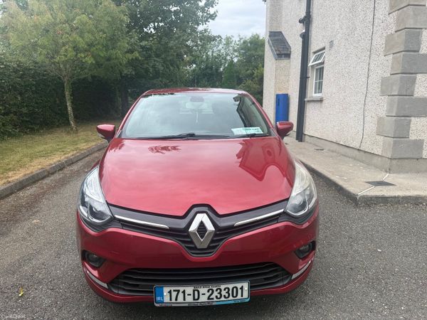 Renault Clio Hatchback, Petrol, 2017, Red