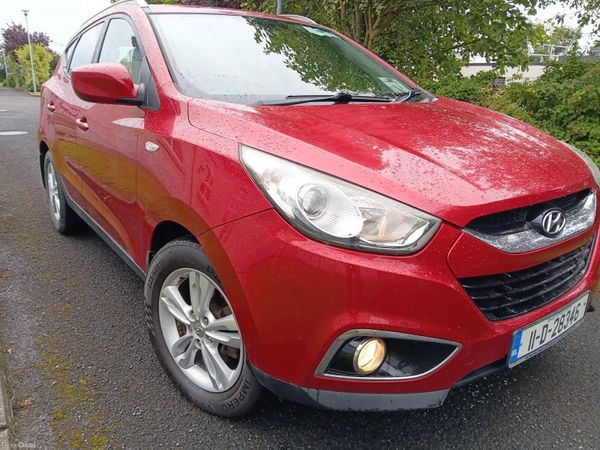 Hyundai ix35 Hatchback, Diesel, 2011, Red