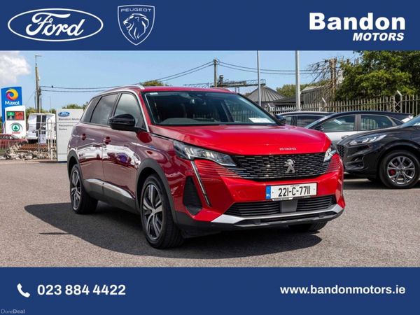 Peugeot 5008 MPV, Diesel, 2022, Red