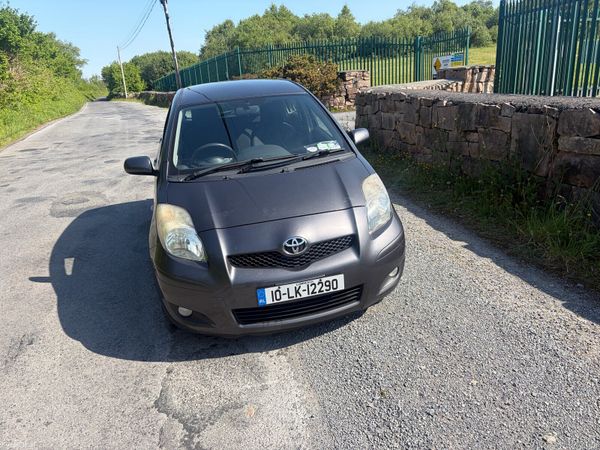 Toyota Yaris Hatchback, Petrol, 2010, Grey