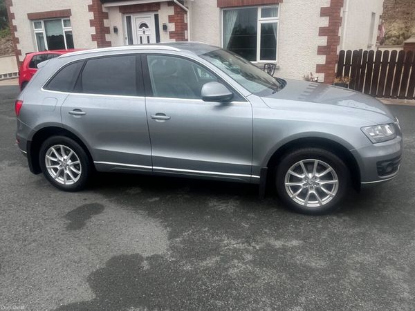 Audi Q5 SUV, Diesel, 2011, Grey