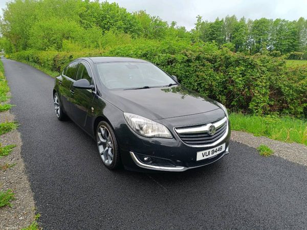 Vauxhall Insignia Hatchback, Diesel, 2016, Black