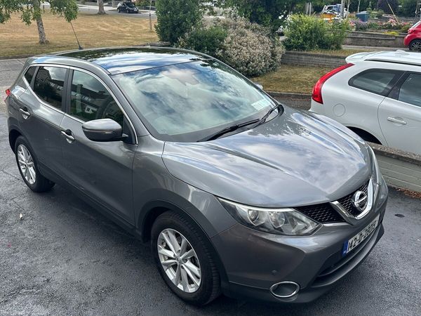 Nissan Qashqai Hatchback, Petrol, 2014, Grey