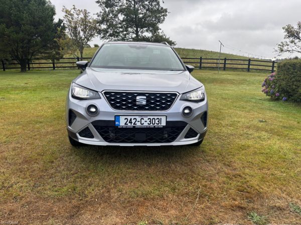 SEAT Arona Hatchback, Petrol, 2024, Grey
