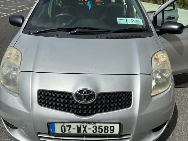 Toyota Yaris Hatchback, Petrol, 2007, Silver