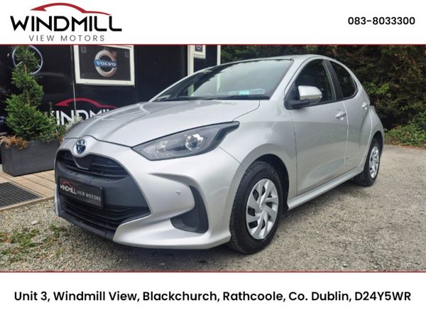 Toyota Yaris Hatchback, Petrol Hybrid, 2021, Silver