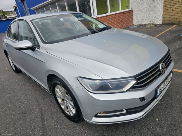 Volkswagen Passat Saloon, Diesel, 2018, Grey