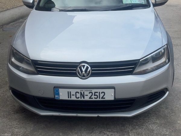 Volkswagen Jetta Saloon, Diesel, 2011, Silver
