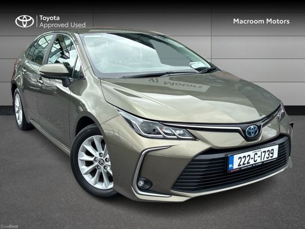 Toyota Corolla Saloon, Petrol Hybrid, 2022, Green