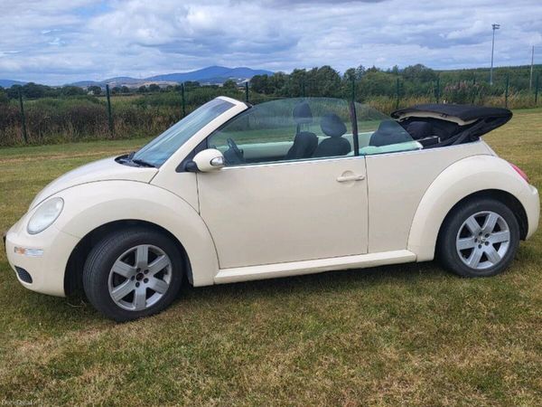 Volkswagen Beetle Convertible, Petrol, 2008, Beige