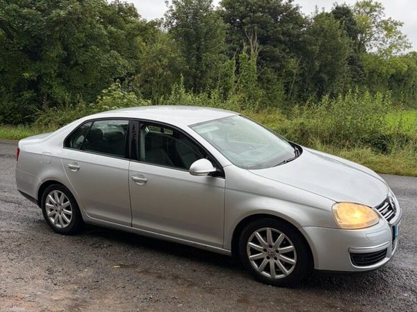 Volkswagen Jetta Saloon, Diesel, 2009, Silver