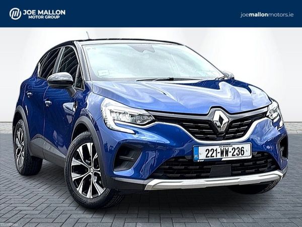 Renault Captur Hatchback, Petrol, 2022, Blue