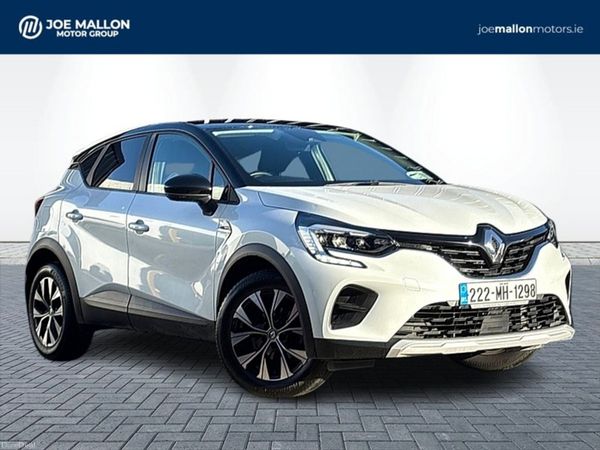Renault Captur Hatchback, Petrol, 2022, White