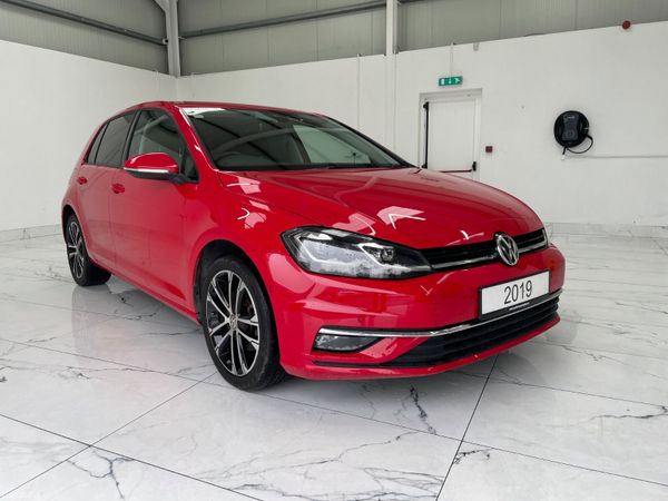 Volkswagen Golf Hatchback, Petrol, 2019, Red