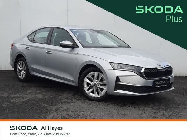 Skoda Octavia Saloon, Petrol, 2024, Silver