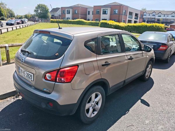 Nissan Qashqai Hatchback, Diesel, 2009, Beige