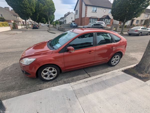 Ford Focus Hatchback, Diesel, 2010, Red