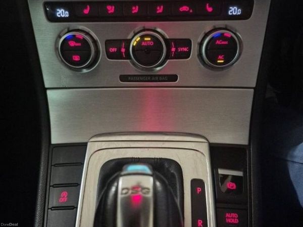 Volkswagen Passat Saloon, Diesel, 2012, Grey