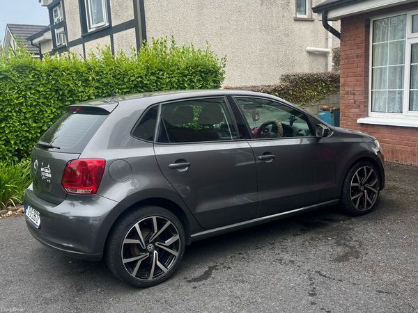 Volkswagen Polo Hatchback, Petrol, 2010, Grey