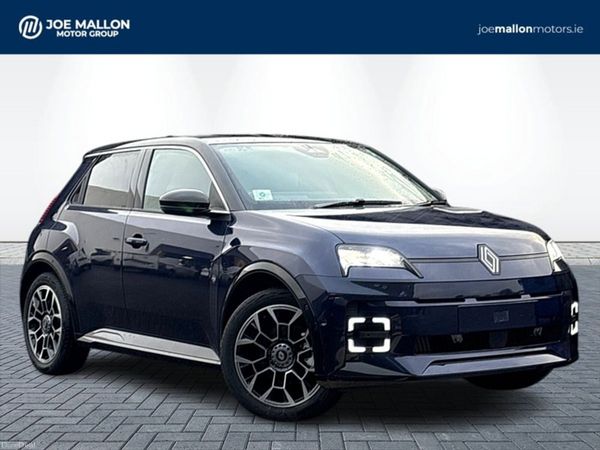 Renault 5 Hatchback, Electric, 2026, Blue