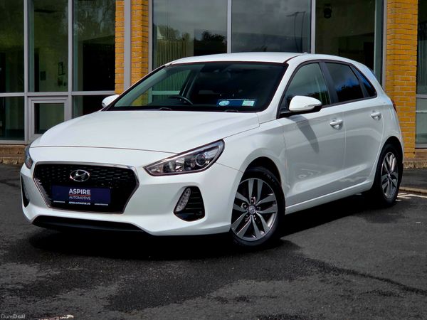 Hyundai i30 Hatchback, Petrol, 2017, White