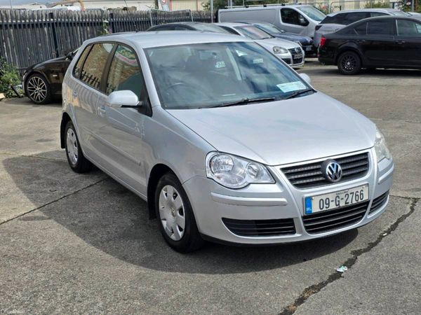 Volkswagen Polo Hatchback, Petrol, 2009, Silver