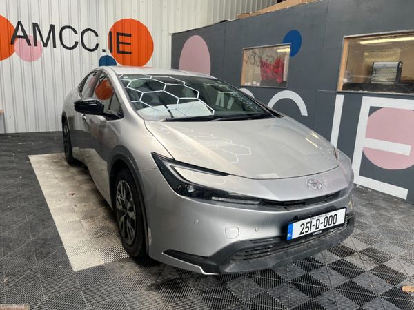 Toyota Prius Saloon, Petrol Hybrid, 2025, Silver