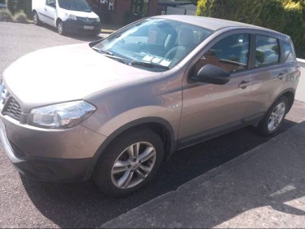 Nissan Qashqai Hatchback, Petrol, 2012, Brown