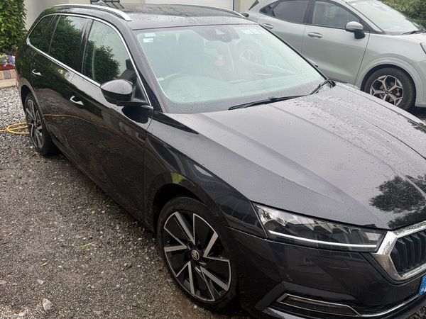 Skoda Octavia Estate, Petrol Plug-in Hybrid, 2021, Black
