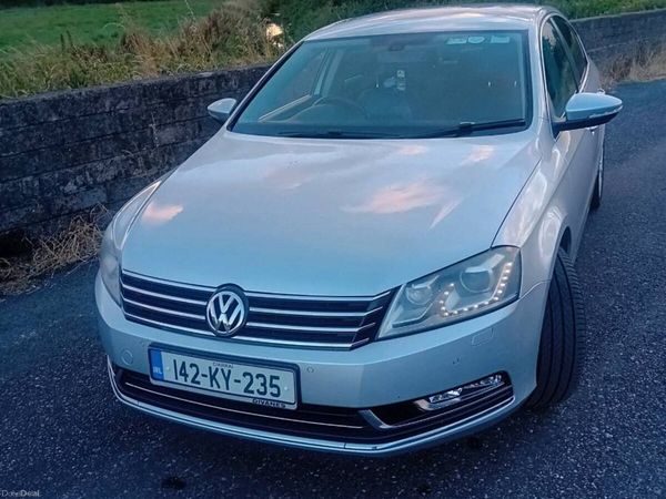 Volkswagen Passat Saloon, Diesel, 2014, Silver