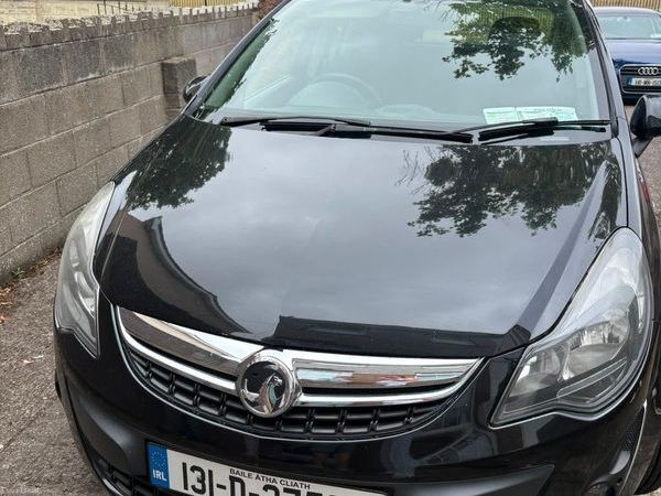 Vauxhall Corsa Hatchback, Petrol, 2013, Black